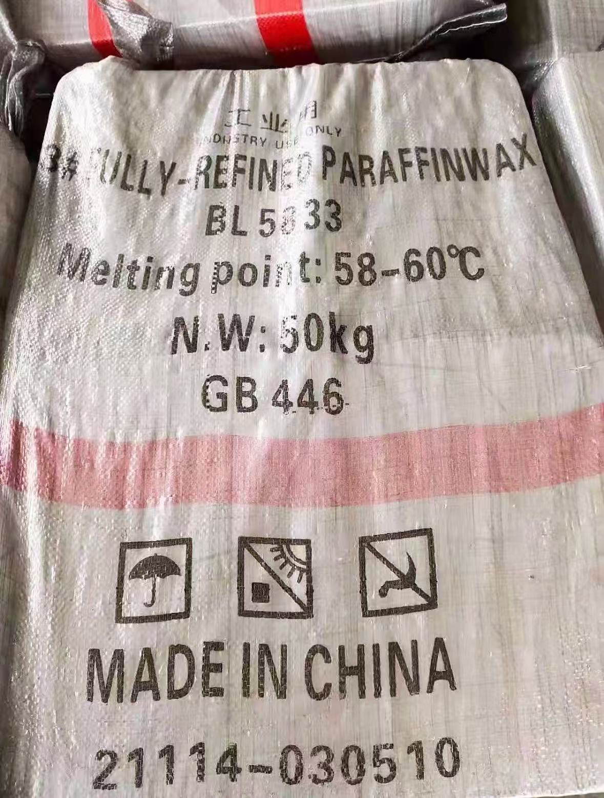 Chinese manufacturer High quality paraffin wax China Crude paraffin 58/60 used in candle manufacturing